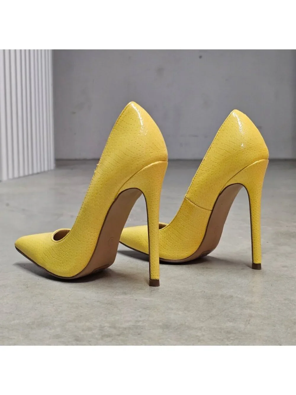 Yellow High Heel Pumps With Faux Snakeskin Texture & Pointed Toe Design